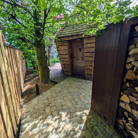 La Pomme De Pin Cornesse