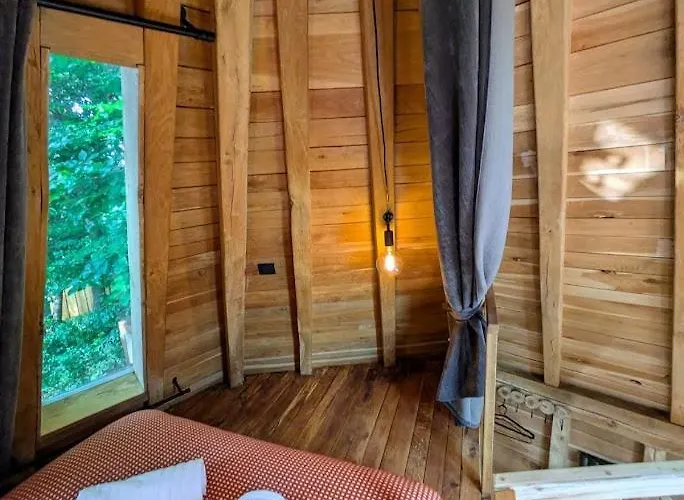 La Pomme De Pin Cornesse * Pepinster